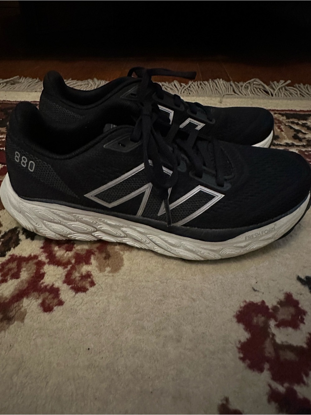 New Balance 880 fresh foam sneakers